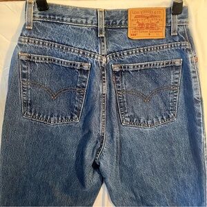 Vintage Levis 550 Mom Jeans 10 Mis Relaxed Fit Tapered Leg Blue Jeans 28x31 USA
